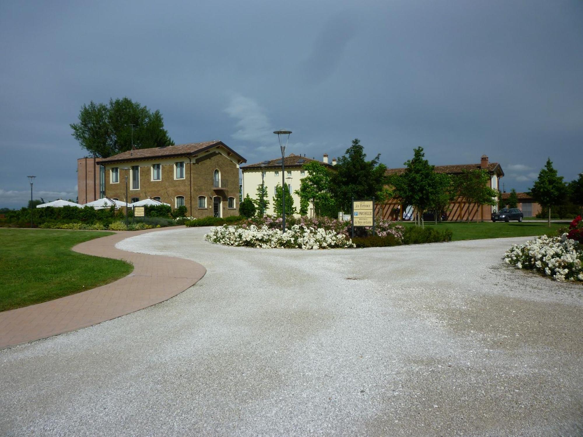 Hotel La Fornace San Vicenzo di Galliera Exterior foto