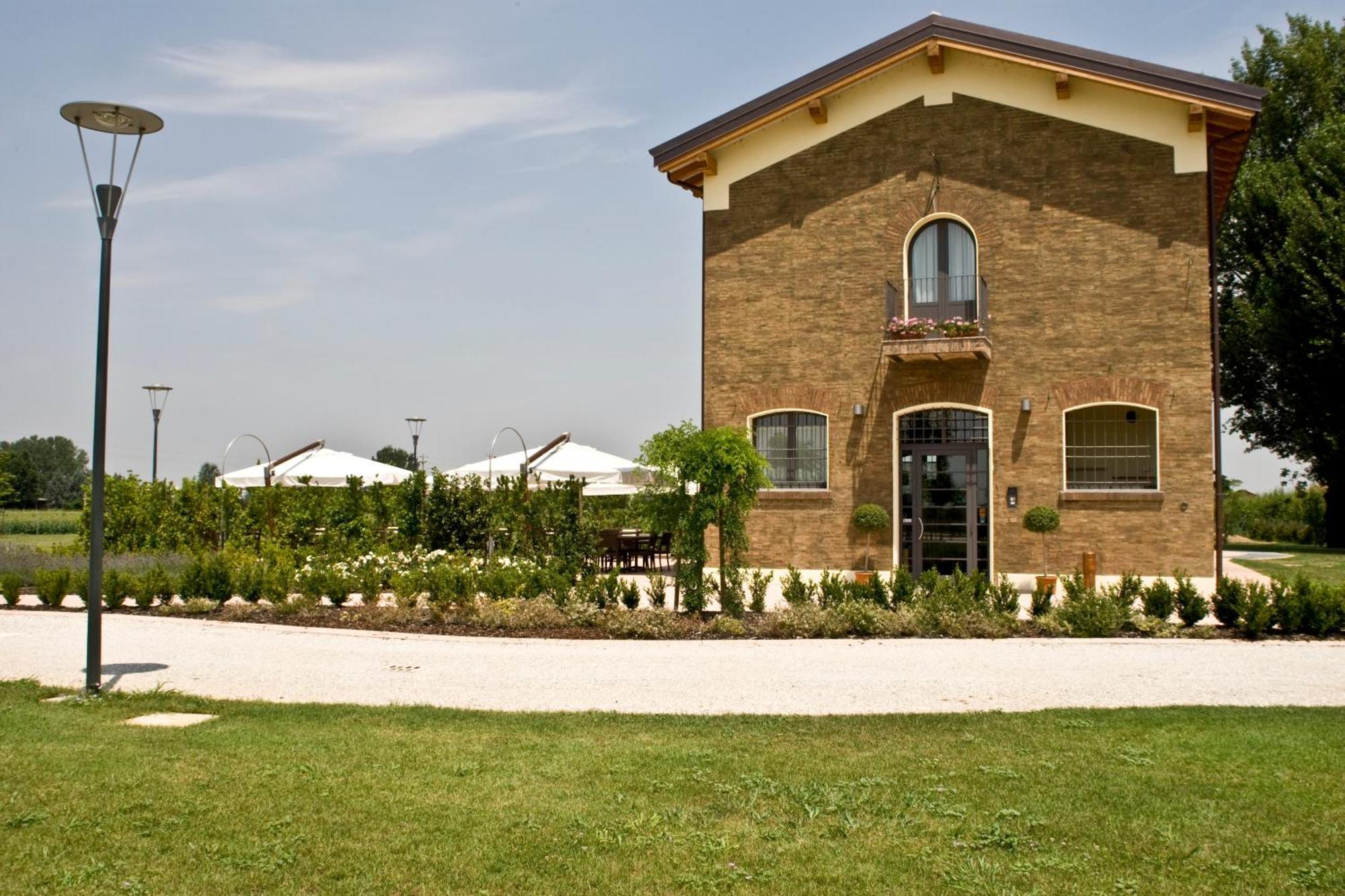 Hotel La Fornace San Vicenzo di Galliera Exterior foto